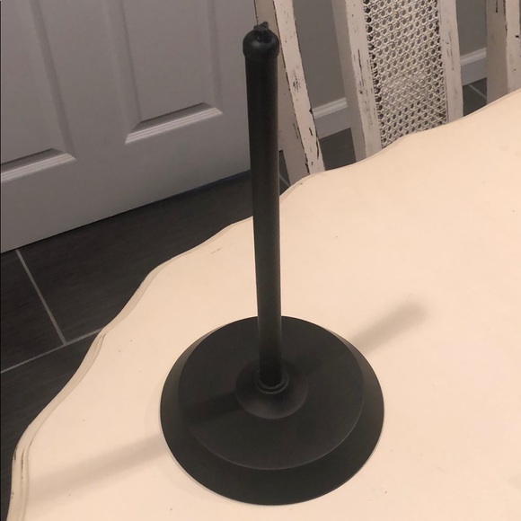 Other - basic black paper towel holder